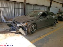 Nissan Altima - zobacz ofertę