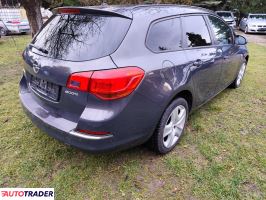 Opel Astra 2014 1.4 120 KM