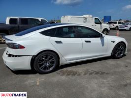 Tesla Model S 2021