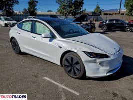 Tesla Model 3 2025