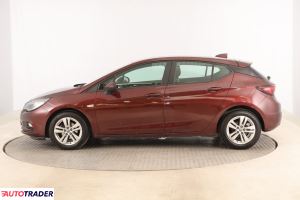 Opel Astra 2018 1.4 123 KM