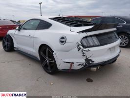 Ford Mustang 2022 5
