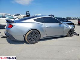 Ford Mustang 2025 5