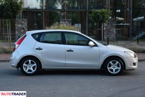 Hyundai i30 2010 1.6 116 KM Hyundai i30 2010 1.6 116 KM