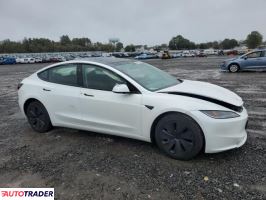 Tesla Model 3 2024