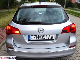 Opel Astra 2014 1.6 110 KM
