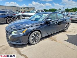 Nissan Altima - zobacz ofertę