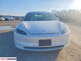 Tesla Model 3 2025