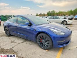 Tesla Model 3 2022