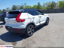 Volvo XC40 2022 2
