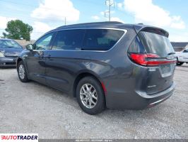 Chrysler Pacifica 2022 3