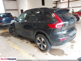 Volvo XC40 2025 2