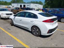Hyundai IONIQ Hybrid 2019 1