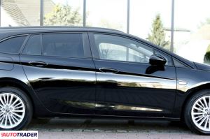 Opel Astra 2019 1.6 110 KM