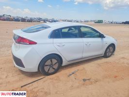 Hyundai IONIQ Hybrid 2020 1