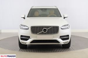 Volvo XC90 2019 2.0 231 KM