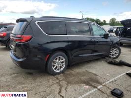 Chrysler Pacifica 2022 3