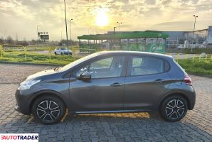 Peugeot 208 2015 1.2 82 KM