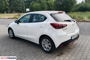 Mazda 2 2015 1.5 90 KM