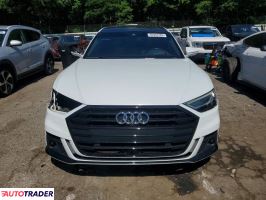 Audi A8 2021 3