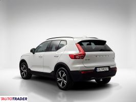 Volvo XC40 2023 2.0 197 KM