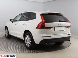 Volvo XC60 2021 2.0 194 KM