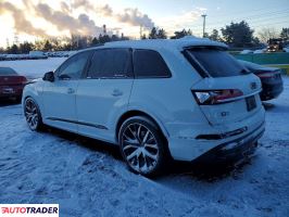 Audi Q7 2021 3