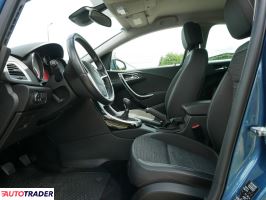 Opel Astra 2014 1.4 120 KM