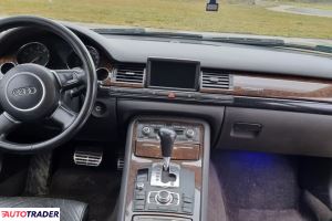 Audi A8 2003 4.2 335 KM