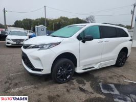 Toyota Sienna - zobacz ofertę