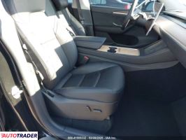 Tesla Model Y 2024 Tesla Model Y 2024