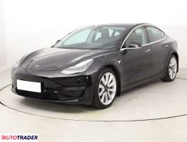 Tesla Model 3 2019 434 KM