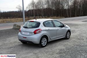 Peugeot 208 2013 1.2 82 KM Peugeot 208 2013 1.2 82 KM