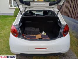 Peugeot 208 2019 1.2 83 KM