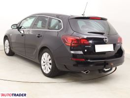 Opel Astra 2011 1.4 138 KM