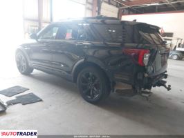 Ford Explorer 2021 3