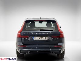 Volvo XC60 2023 2.0 197 KM
