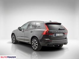 Volvo XC60 2024 2.0 197 KM