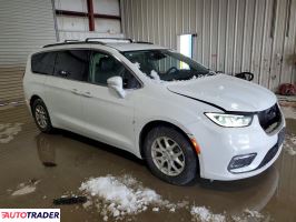 Chrysler Pacifica 2022 3