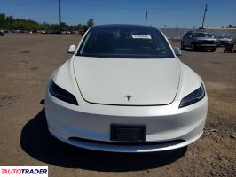 Tesla Model 3 2025