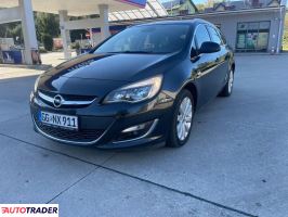 Opel Astra 2013 1.4 140 KM