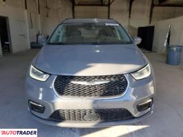 Chrysler Pacifica 2022 3