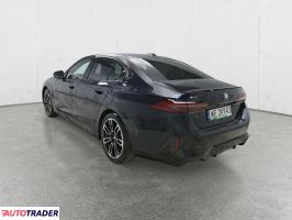 BMW 520 2025 2.0 197 KM