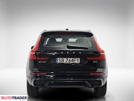 Volvo XC60 2024 2.0 197 KM