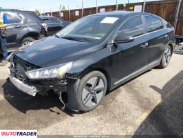 Hyundai IONIQ Hybrid 2021 1