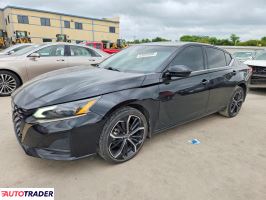 Nissan Altima - zobacz ofertę