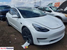 Tesla Model 3 2022