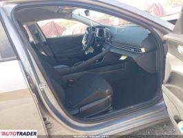 Hyundai Elantra 2025 2