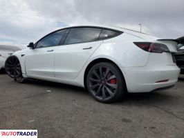 Tesla Model 3 2020