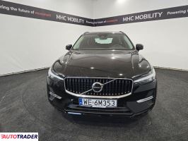 Volvo XC60 2022 2.0 197 KM